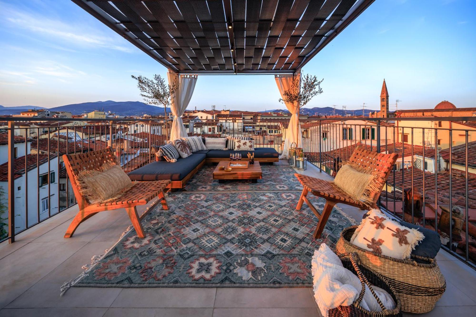 Enchanting Penthouse With A Breathtaking 360 Degrees Panoramic View In The Heart Of *