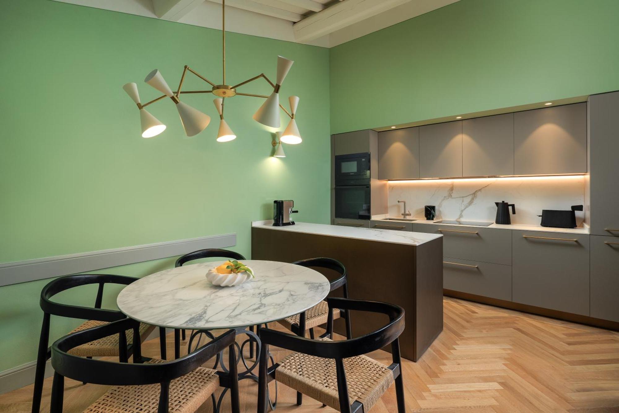 Enchanting Penthouse With A Breathtaking 360 Degrees Panoramic View In The Heart Of Apartment
