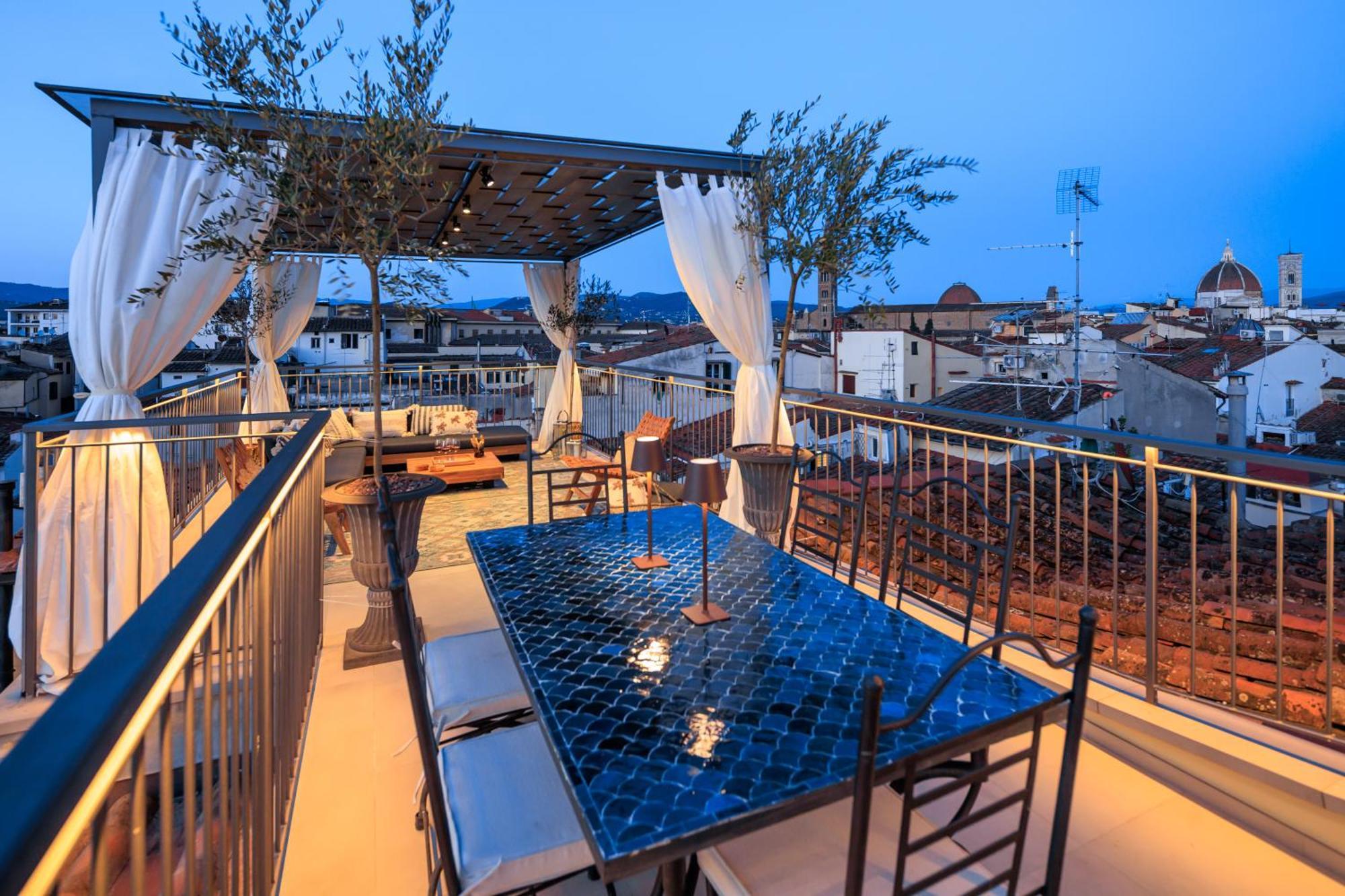 Enchanting Penthouse With A Breathtaking 360 Degrees Panoramic View In The Heart Of Florence
