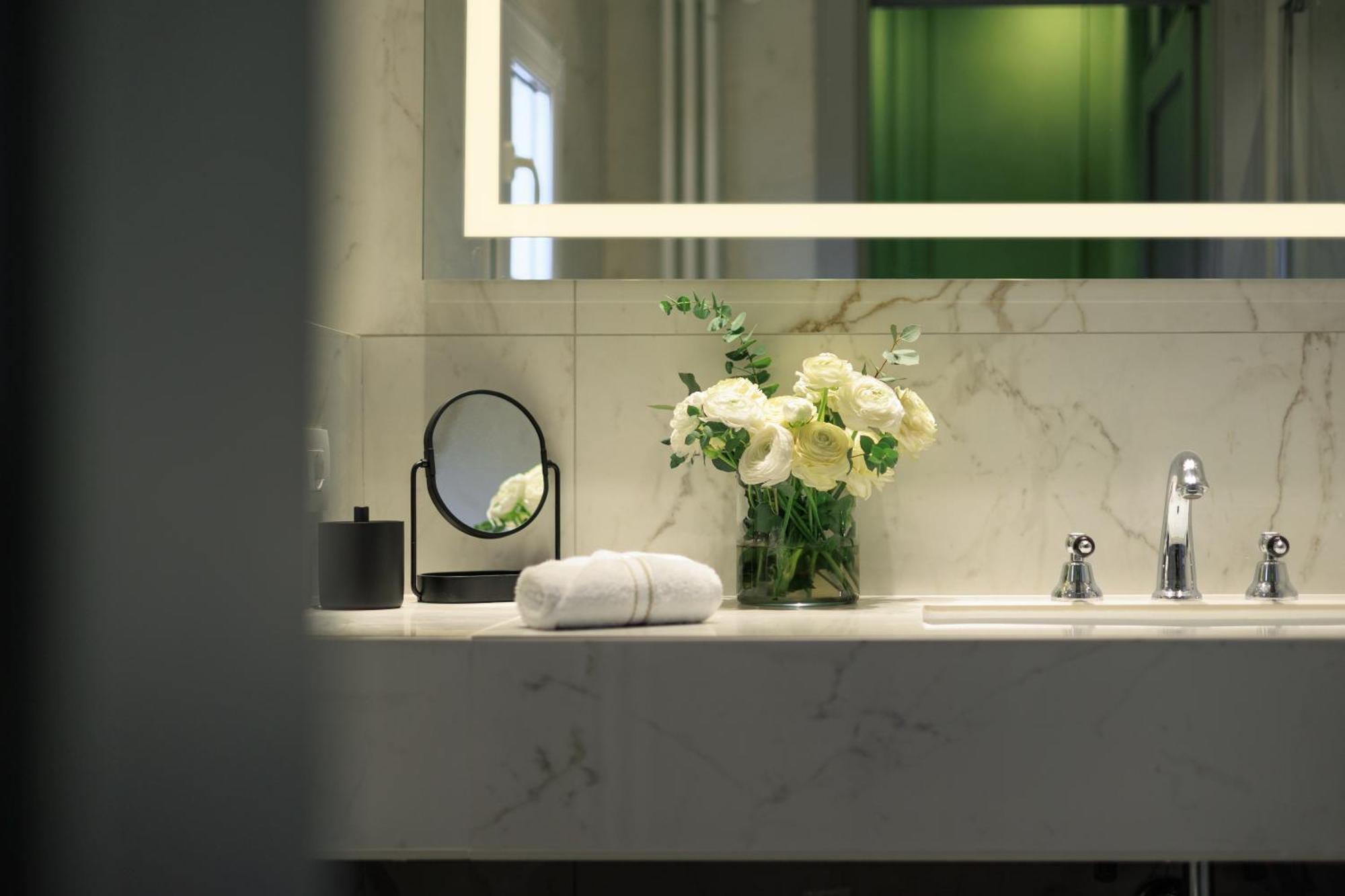 Enchanting Penthouse With A Breathtaking 360 Degrees Panoramic View In The Heart Of