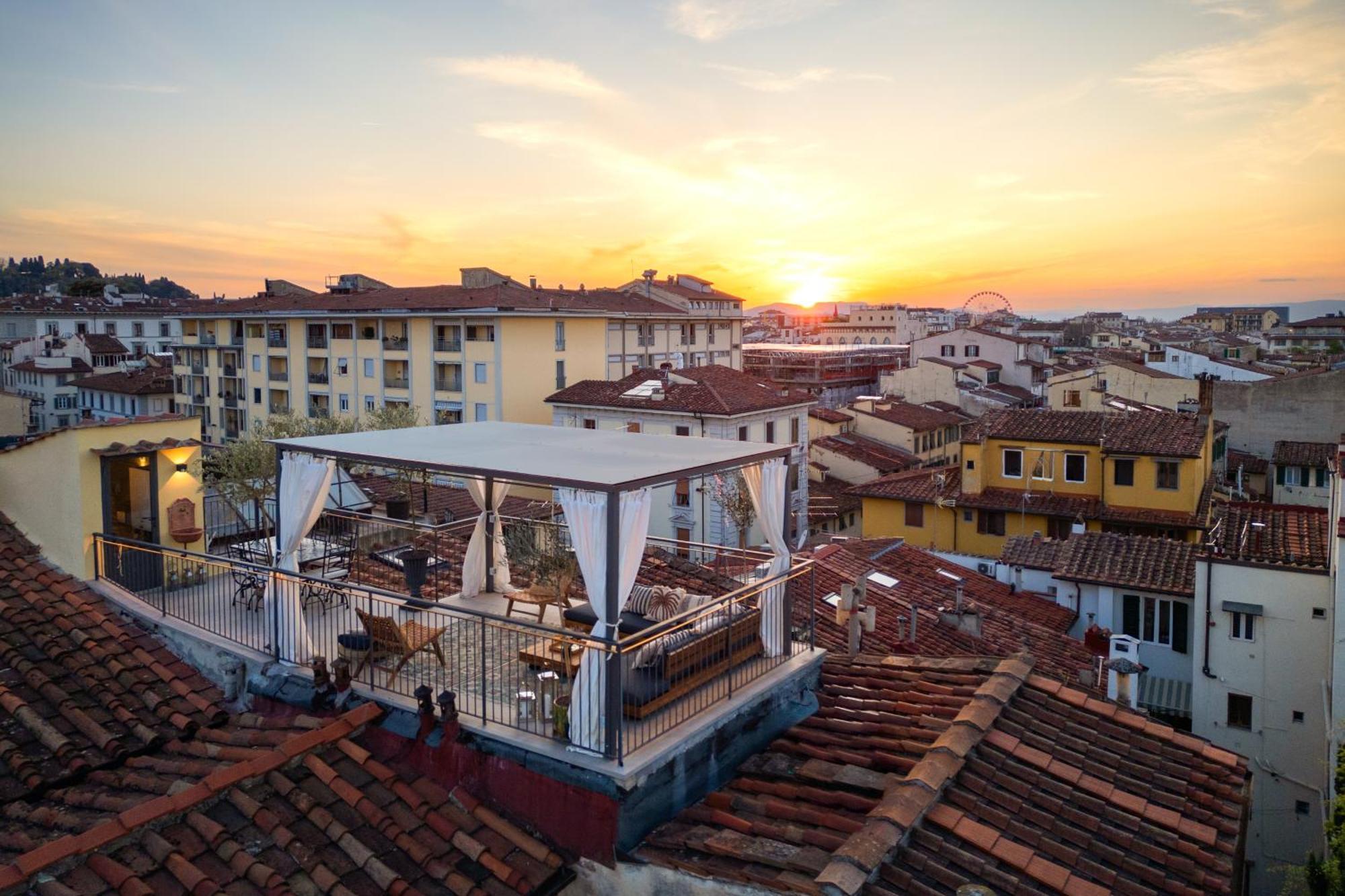 Enchanting Penthouse With A Breathtaking 360 Degrees Panoramic View In The Heart Of *